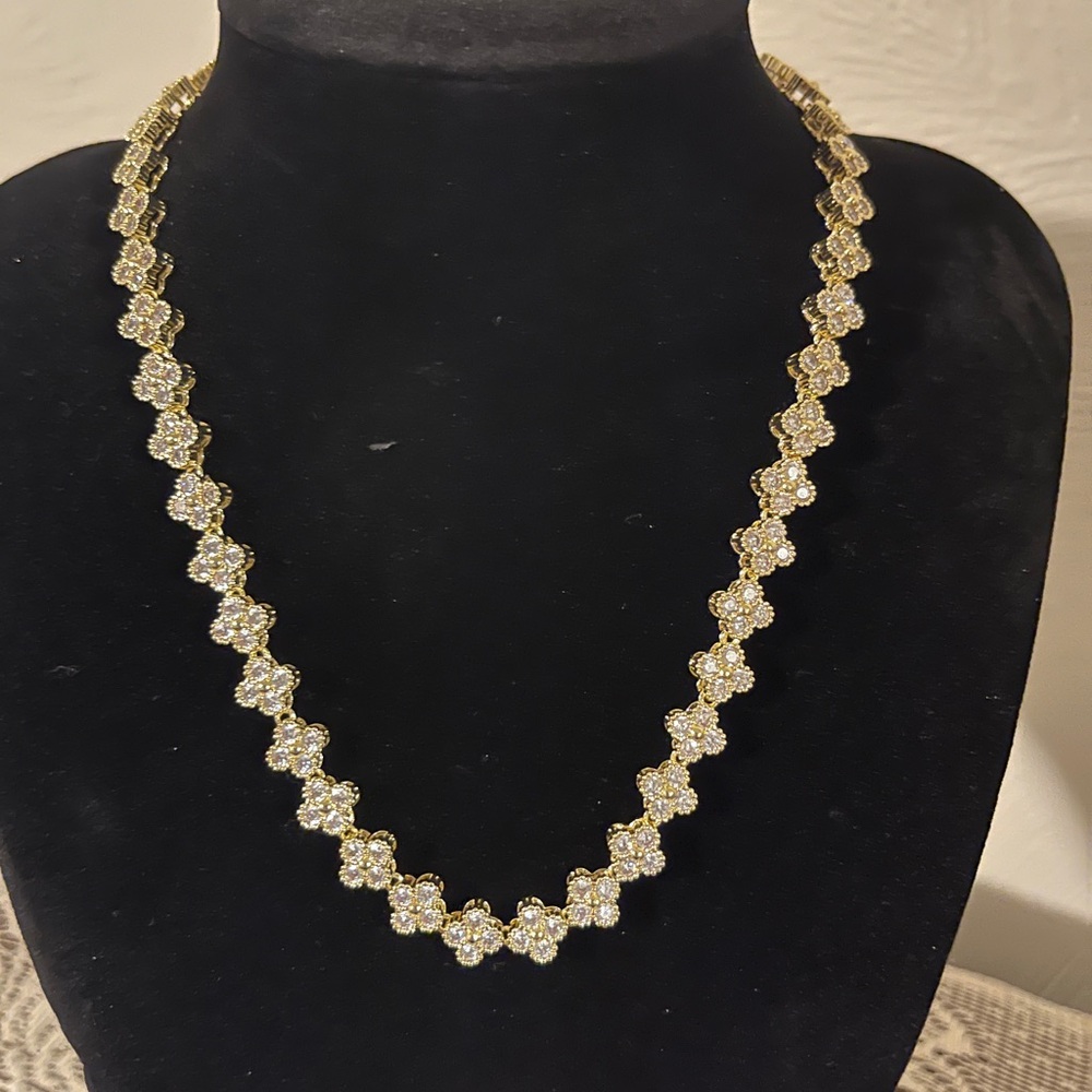 Elegant Gold and Silver Necklace